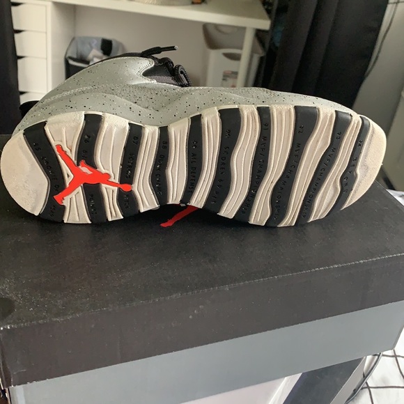 Air Jordan 10 Retro (GS) - Picture 3 of 4